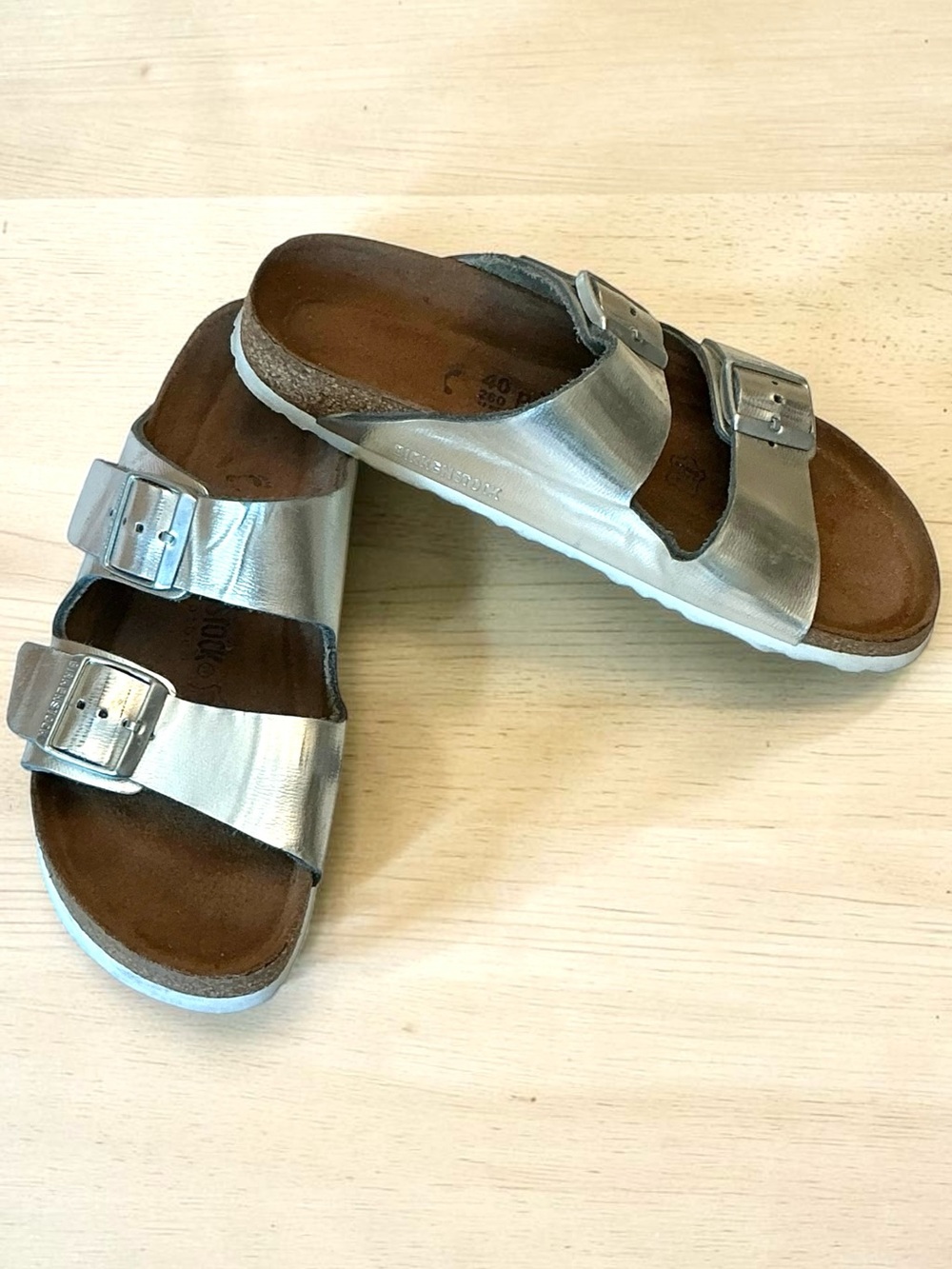 Birkenstock Arizona Metallic Silver Sandals Size: L 9/ M 7 Medium/Narrow